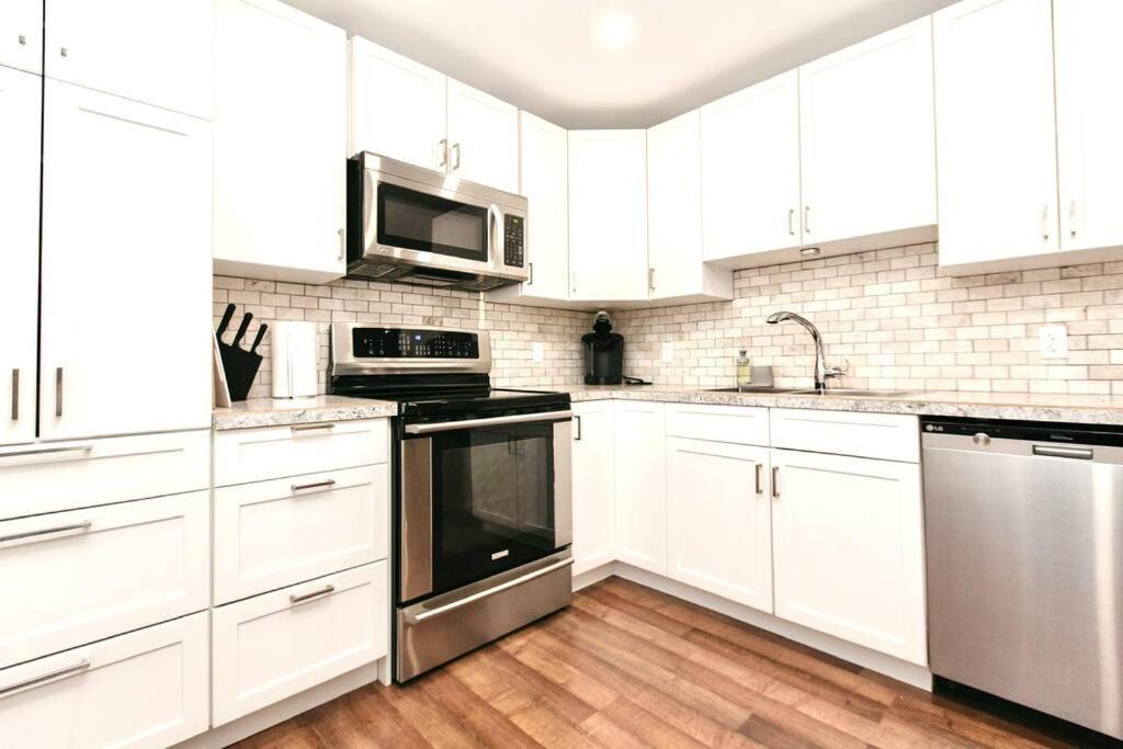 Esquimalt Lagoon Life Appartement Victoria Buitenkant foto